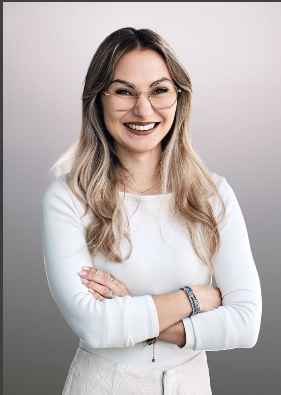 conseiller-recrutement-slash-interim-laura-pedro-laval-mayenne